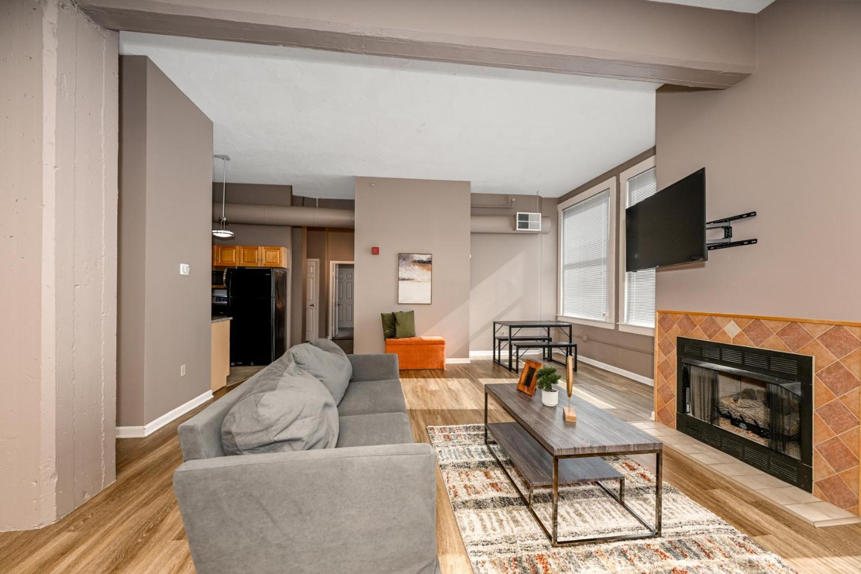2 Bath Prkg+Gym+Sauna Perk Plaza +30 Day Cleveland Dış mekan fotoğraf