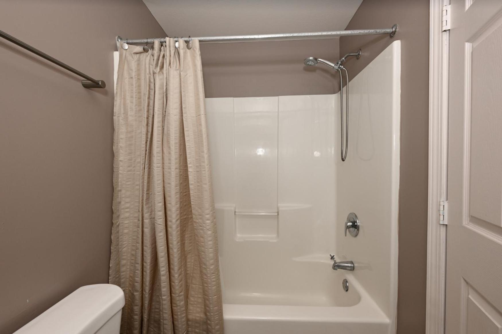 2 Bath Prkg+Gym+Sauna Perk Plaza +30 Day Cleveland Dış mekan fotoğraf