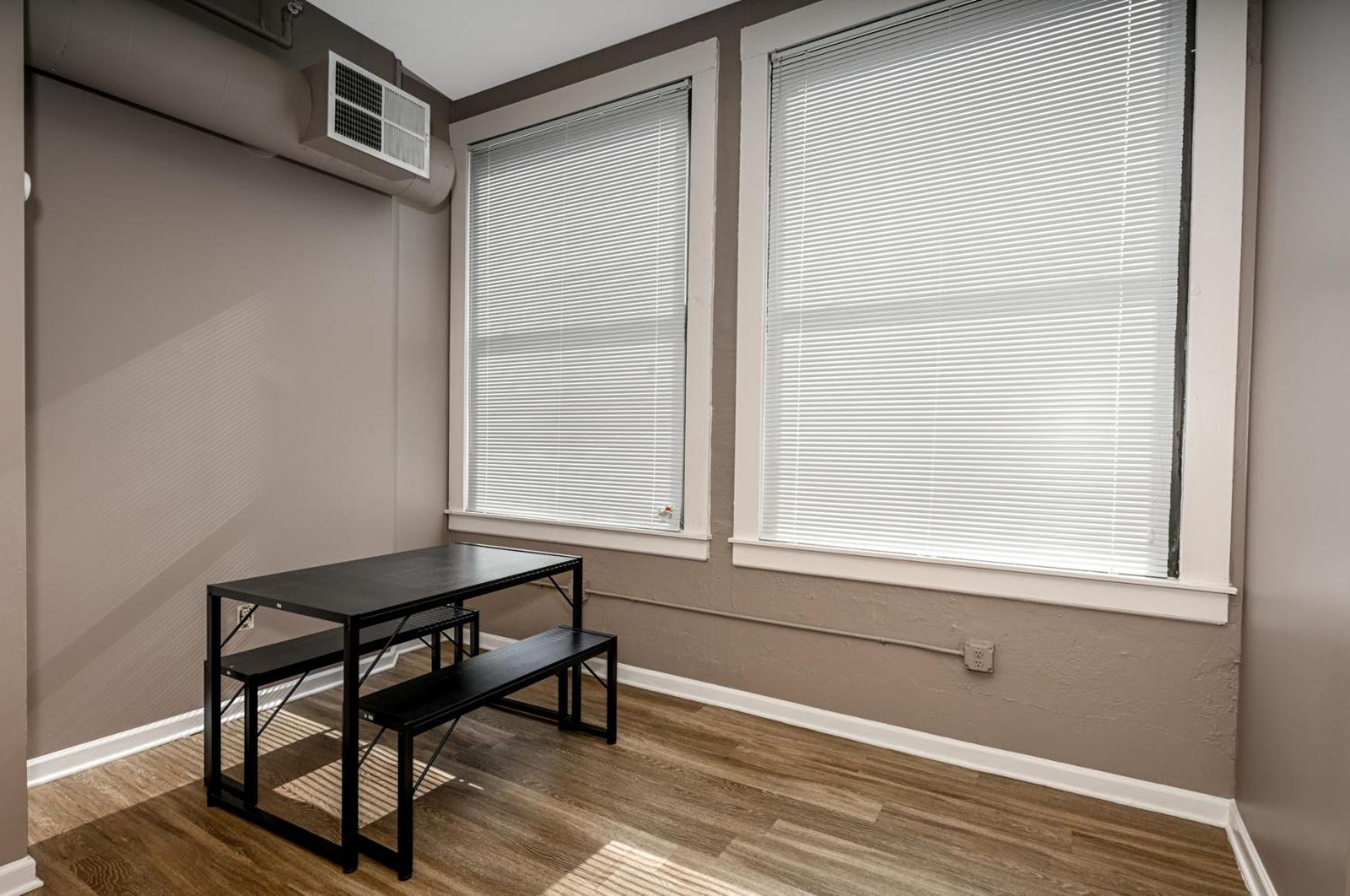 2 Bath Prkg+Gym+Sauna Perk Plaza +30 Day Cleveland Dış mekan fotoğraf