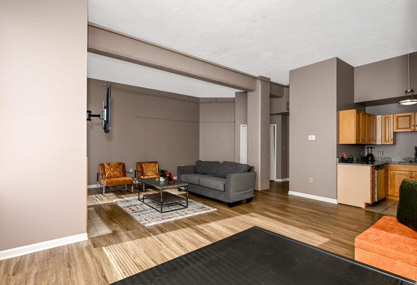 2 Bath Prkg+Gym+Sauna Perk Plaza +30 Day Cleveland Dış mekan fotoğraf