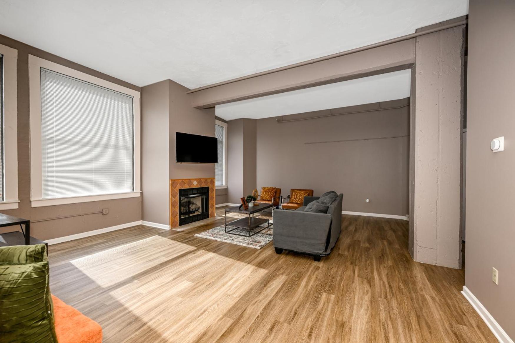 2 Bath Prkg+Gym+Sauna Perk Plaza +30 Day Cleveland Dış mekan fotoğraf